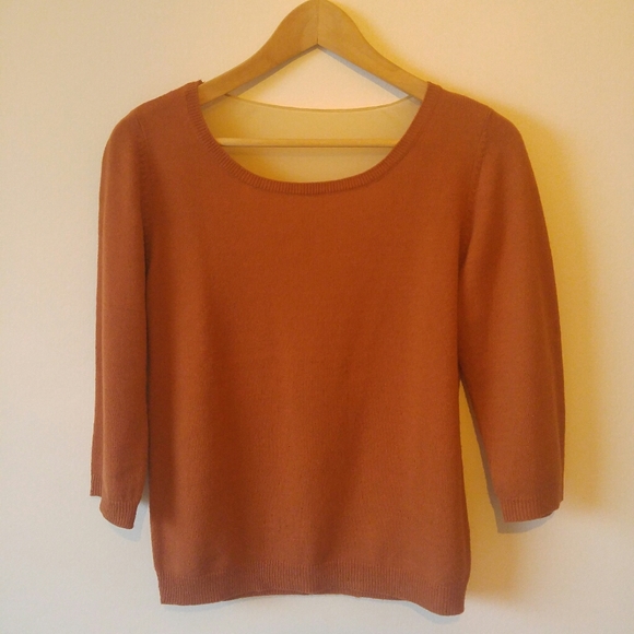 Sold on Vinted; UO Burnt Orange/Rust Sweater - Picture 6 of 11